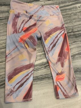 ALO Yoga Mauve & Pastel Brushstroke Crop Leggings